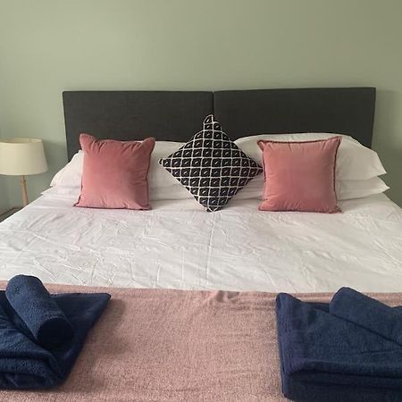 May Cottage - Heart Of Vibrant Village & 10 Mins Walk To Beach Milford on Sea Luaran gambar