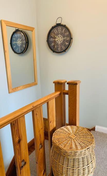 May Cottage - Heart Of Vibrant Village & 10 Mins Walk To Beach Milford on Sea Luaran gambar