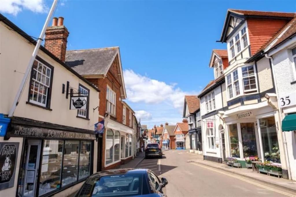 May Cottage - Heart Of Vibrant Village & 10 Mins Walk To Beach Milford on Sea Luaran gambar